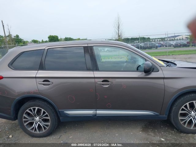 JA4AZ2A39HZ068099 Mitsubishi Outlander Es