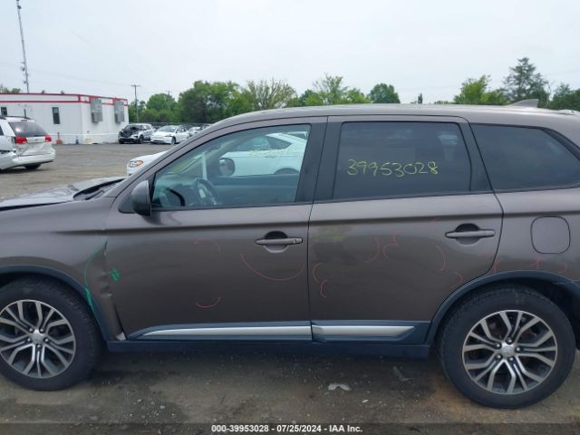 JA4AZ2A39HZ068099 Mitsubishi Outlander Es