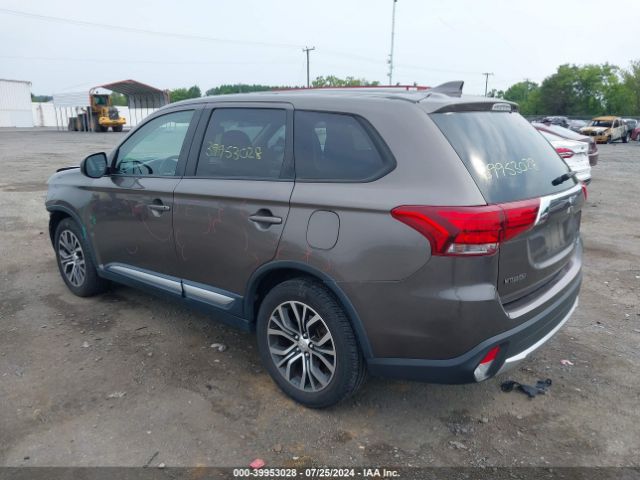 JA4AZ2A39HZ068099 Mitsubishi Outlander Es