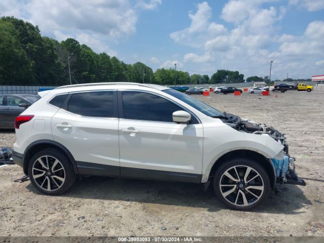 JN1BJ1CP8HW034431 Nissan Rogue Sport Sl