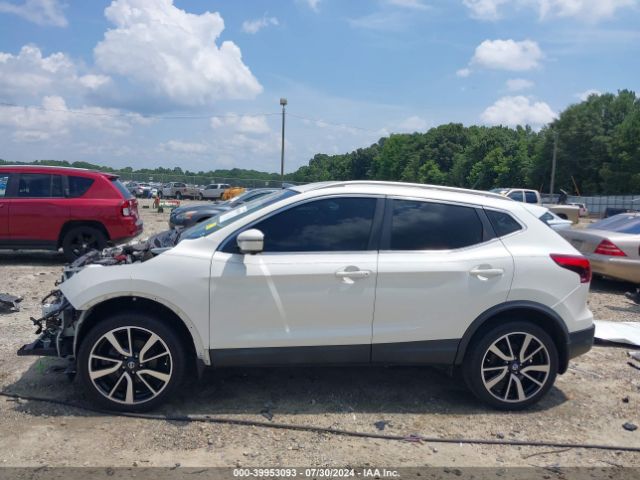 JN1BJ1CP8HW034431 Nissan Rogue Sport Sl