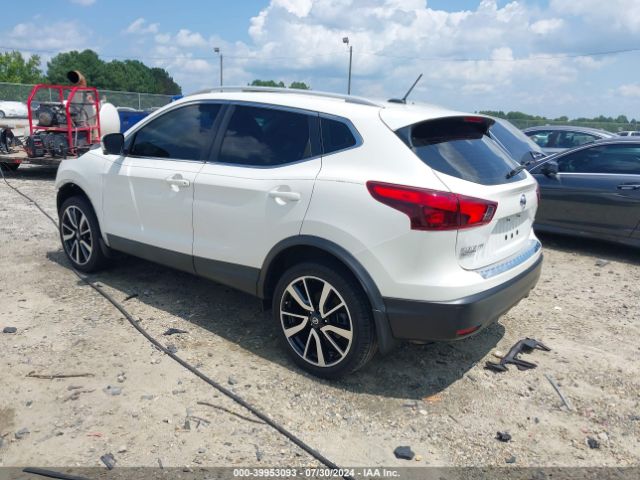 JN1BJ1CP8HW034431 Nissan Rogue Sport Sl