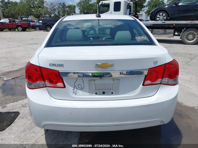 Продажа на аукционе авто 2015 Chevrolet Cruze 1lt Auto, vin: 1G1PC5SBXF7266250, номер лота: 39953099