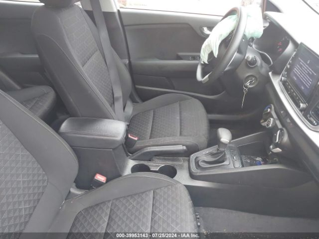 3KPA25AD6NE468696 KIA Rio 5-door S