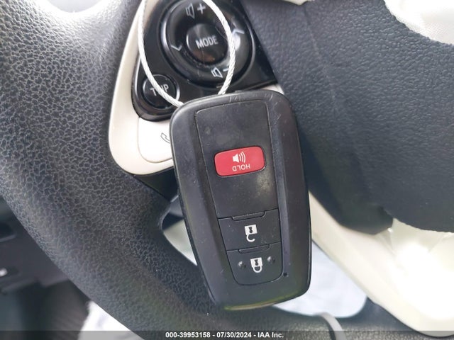 Toyota Prius Two 2017 JTDKBRFU0H3540735 Image 11