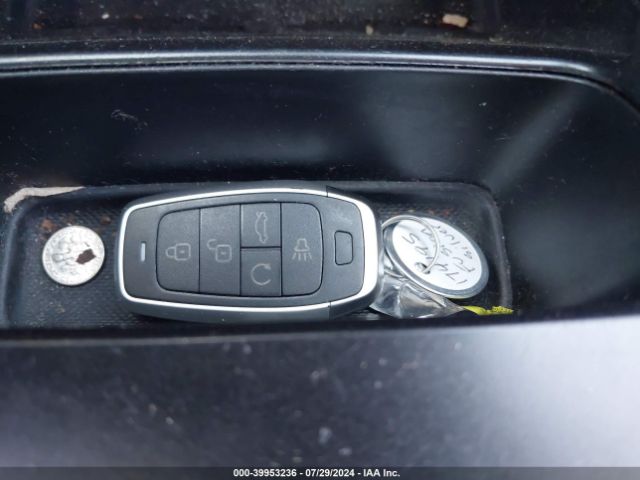 3FA6P0HD1KR174195 Ford FUSION SE