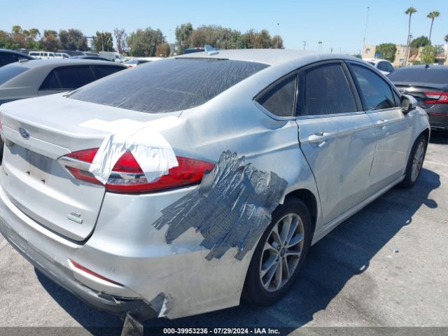 3FA6P0HD1KR174195 Ford FUSION SE