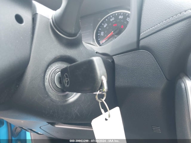 Toyota RAV4 LE 2019 JTMH1RFV4KD005785 Image 11