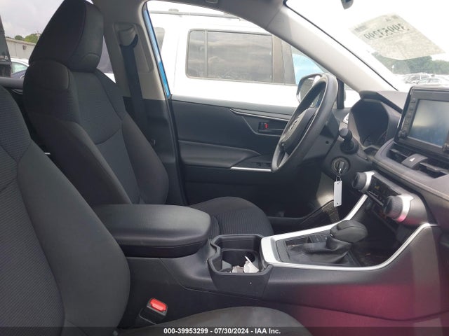 Toyota RAV4 LE 2019 JTMH1RFV4KD005785 Image 5