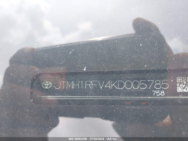 Toyota RAV4 LE 2019 JTMH1RFV4KD005785 Image 9