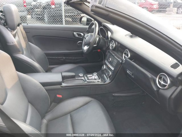 WDDPK3JA2KF164678 Mercedes-Benz Slc 300