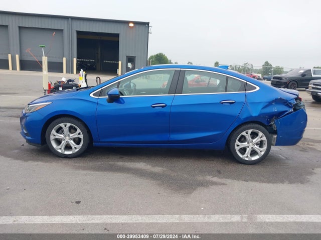 Chevrolet Cruze Premier Auto 2018 1G1BF5SMXJ7186331 Image 15