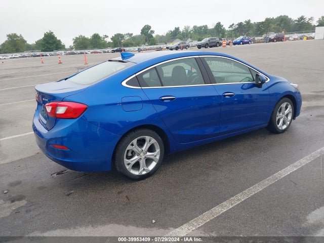Chevrolet Cruze Premier Auto 2018 1G1BF5SMXJ7186331 Image 4
