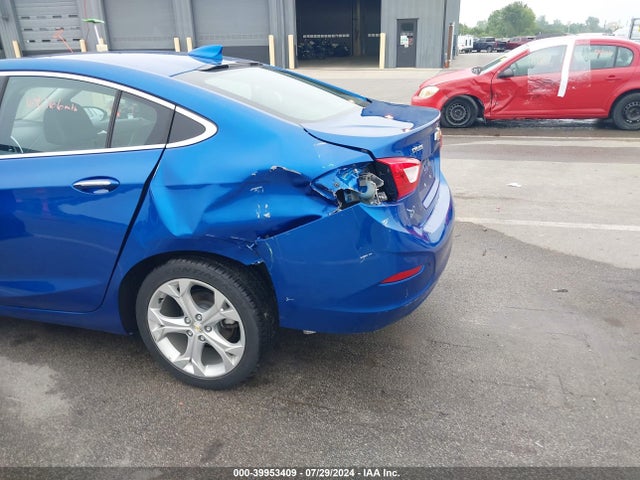 Chevrolet Cruze Premier Auto 2018 1G1BF5SMXJ7186331 Image 6