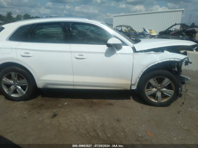 WA1BNAFY5J2212485 Audi Q5 2.0t Premium/2.0t Tech Premium