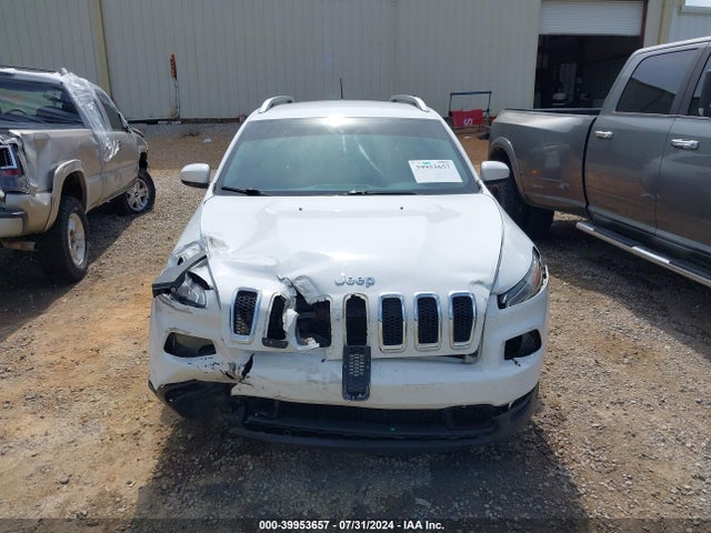 1C4PJLCBXJD566378 Jeep Cherokee Latitude Fwd
