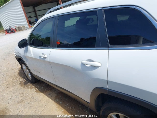 1C4PJLCBXJD566378 Jeep Cherokee Latitude Fwd