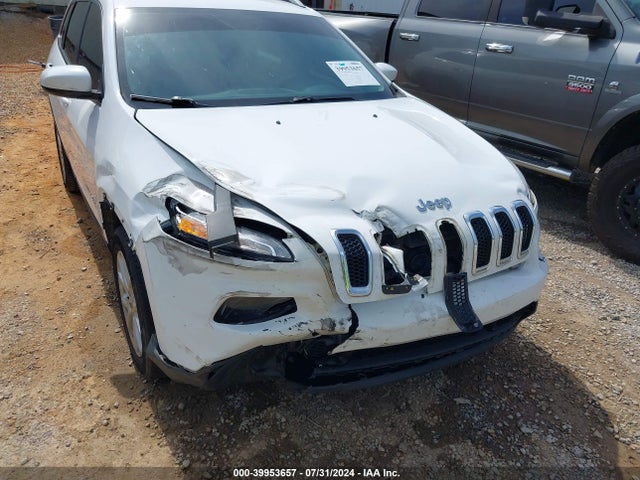 1C4PJLCBXJD566378 Jeep Cherokee Latitude Fwd