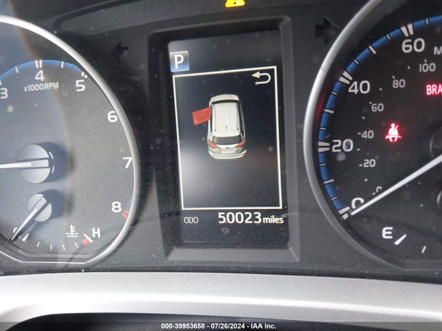 Toyota RAV4 LE 2018 JTMBFREV9JJ220524 Image 15