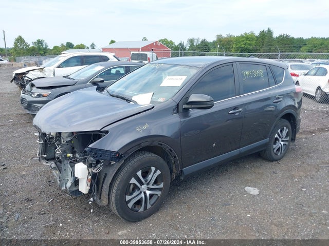 Toyota RAV4 LE 2018 JTMBFREV9JJ220524 Image 2
