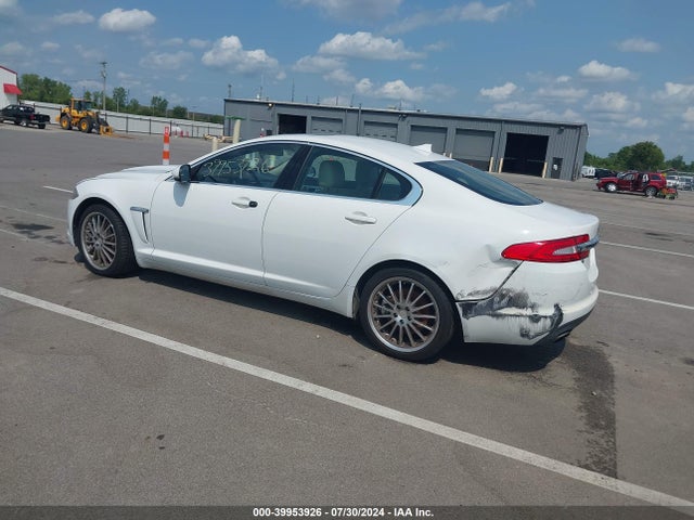 2013 JAGUAR XF SAJWJ0EF5D8S89275 Photo 2