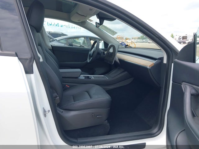 2022 TESLA MODEL Y 7SAYGDEEXNA010392 Photo 4