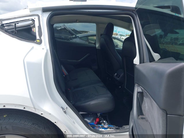 2022 TESLA MODEL Y 7SAYGDEEXNA010392 Photo 7