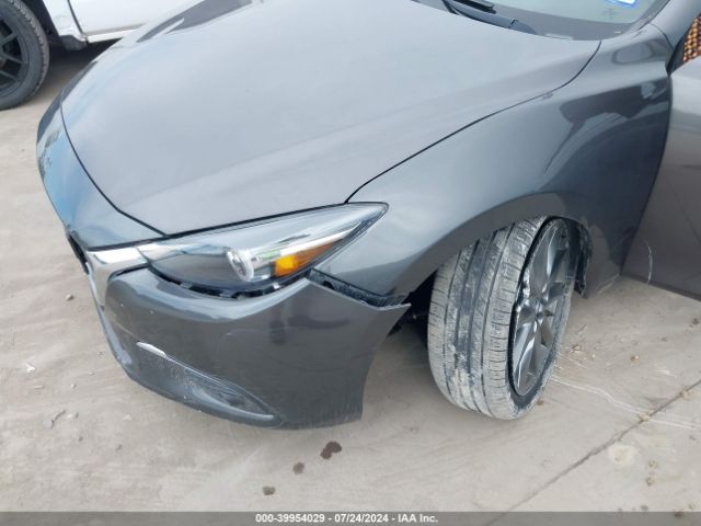 3MZBN1W39JM230794 Mazda Mazda3 Grand Touring