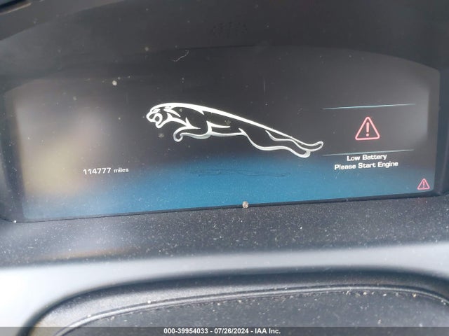 2012 JAGUAR XJ SAJWA1GE9CMV33784 Photo 6