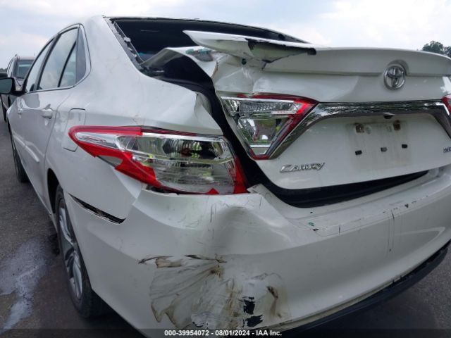 4T1BF1FK0HU338987 Toyota CAMRY SE