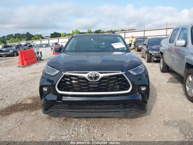 5TDHZRBHXNS218922 Toyota Highlander Xle