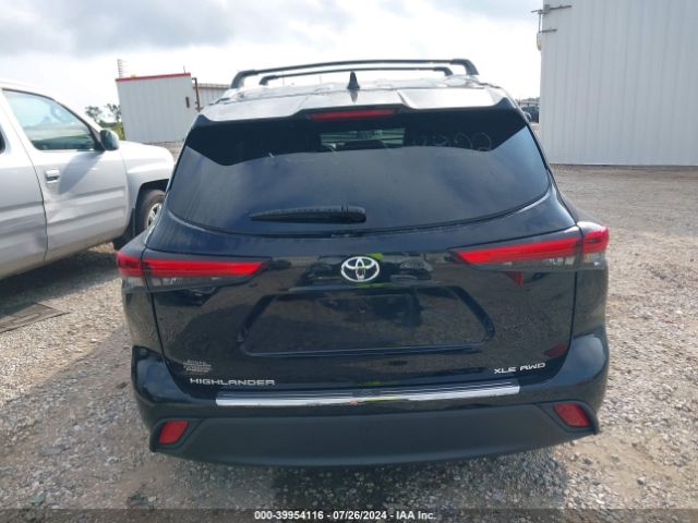 5TDHZRBHXNS218922 Toyota Highlander Xle
