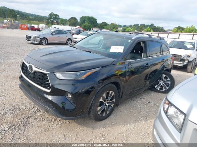 5TDHZRBHXNS218922 Toyota Highlander Xle