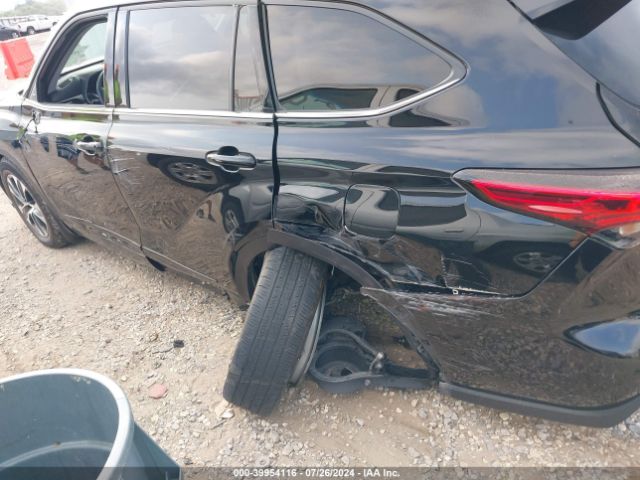 5TDHZRBHXNS218922 Toyota Highlander Xle