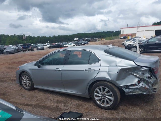 Toyota CAMRY LE 2022 4T1C11AKXNU052134 Image 14
