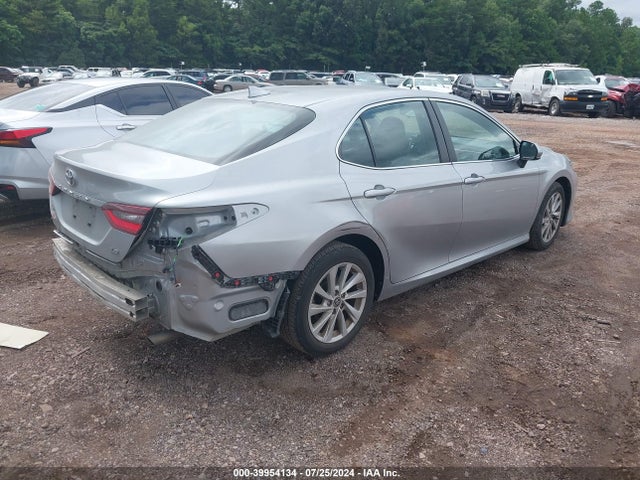 Toyota CAMRY LE 2022 4T1C11AKXNU052134 Image 4