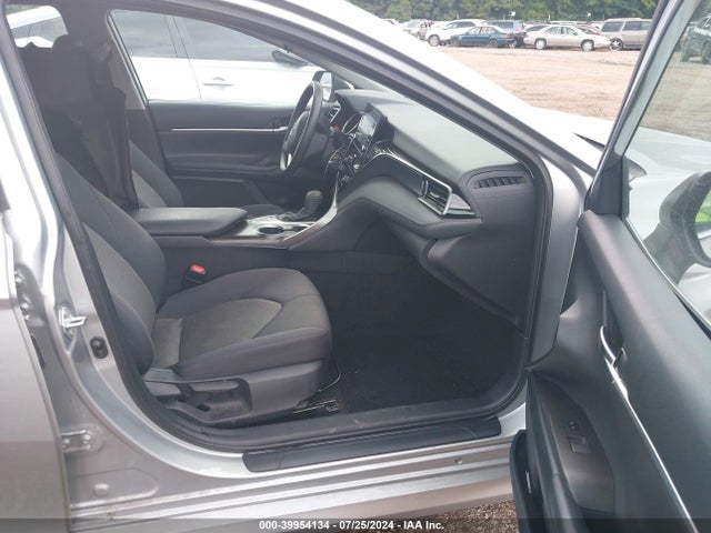 Toyota CAMRY LE 2022 4T1C11AKXNU052134 Image 5