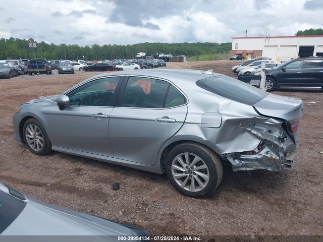 Toyota CAMRY LE 2022 4T1C11AKXNU052134 Image 6