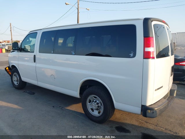 Chevrolet Express 2500 Ls 2018 1GAWGEFG6J1194576 Image 3