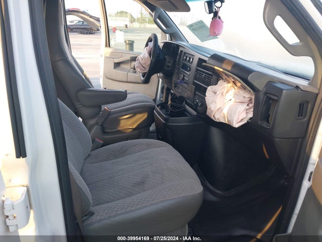 Chevrolet Express 2500 Ls 2018 1GAWGEFG6J1194576 Image 5