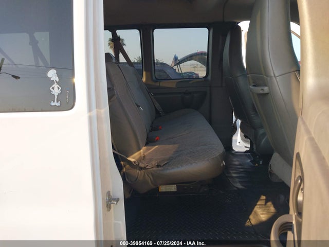 Chevrolet Express 2500 Ls 2018 1GAWGEFG6J1194576 Image 8