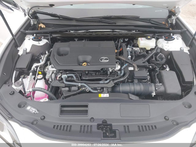 58AEA1C11RU047576 Lexus Es 300h Luxury