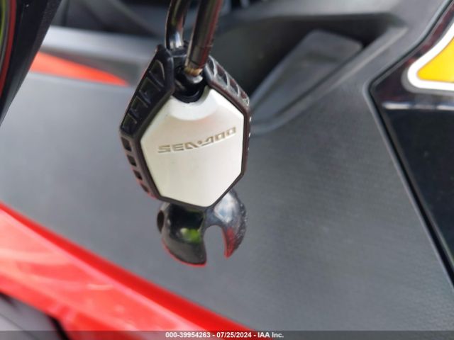 2019 SEADOO RXT-X 300 YDV29281F919      Photo 10