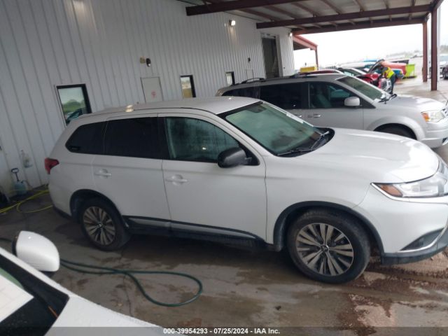 JA4AD2A3XKZ008063 Mitsubishi Outlander Es