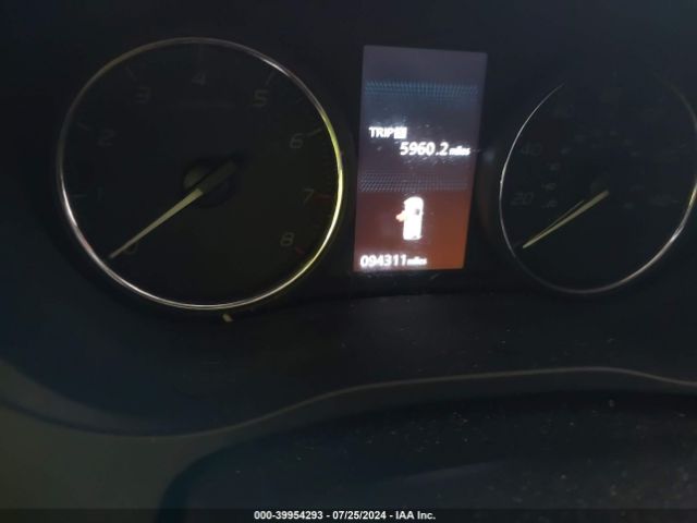 JA4AD2A3XKZ008063 Mitsubishi Outlander Es