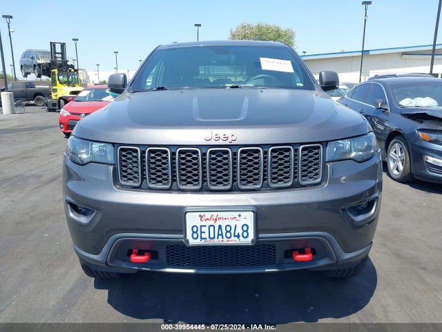 1C4RJFLG4JC335603 Jeep Grand Cherokee Trailhawk 4x4
