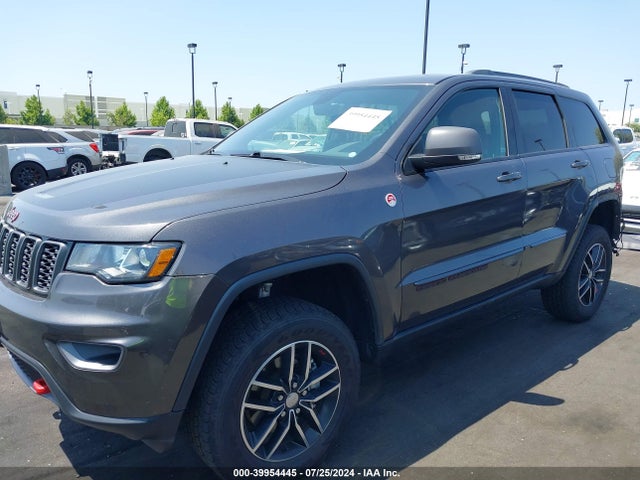 1C4RJFLG4JC335603 Jeep Grand Cherokee Trailhawk 4x4