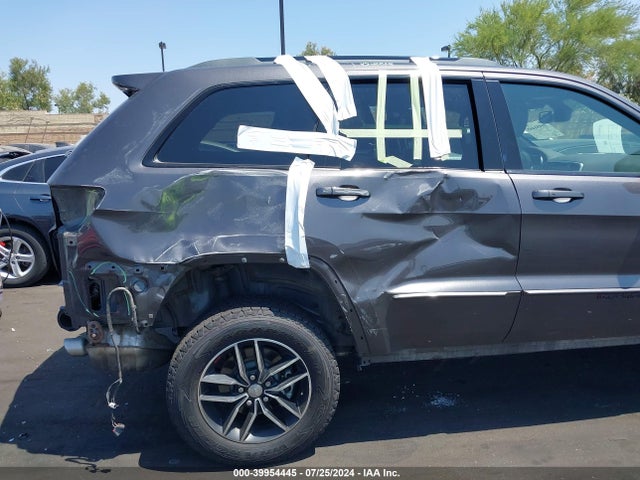 1C4RJFLG4JC335603 Jeep Grand Cherokee Trailhawk 4x4