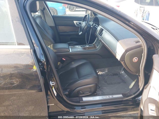 2013 JAGUAR XF SAJWA0ES0DPS79529 Photo 4