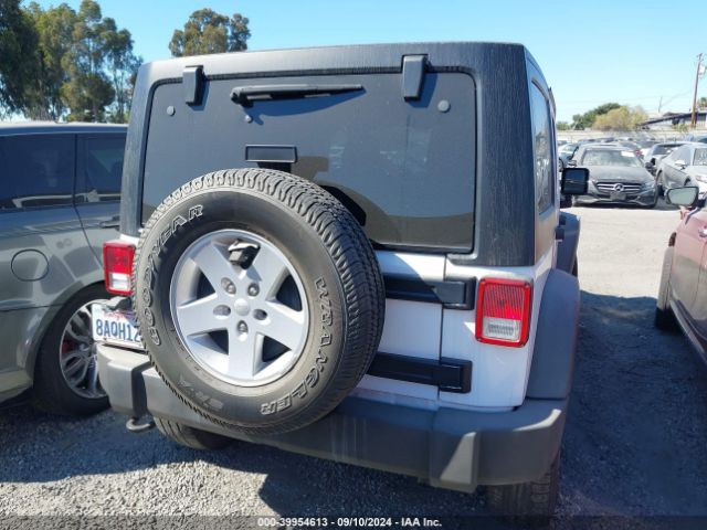 1C4BJWDG0JL819185 Jeep Wrangler Jk Unlimited Sport S 4x4